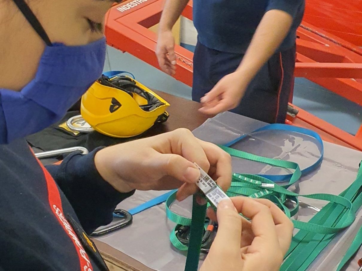 Contrôle de l'anneau cousu