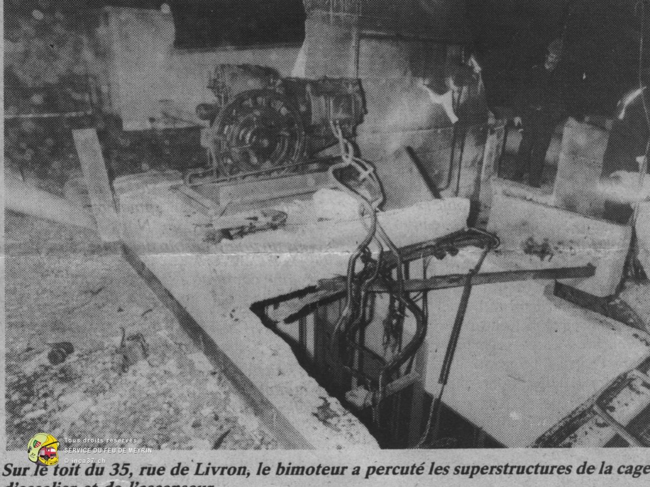 L'avion percute la cabine d'ascenseur de l'immeuble du 35 Rue de Livron